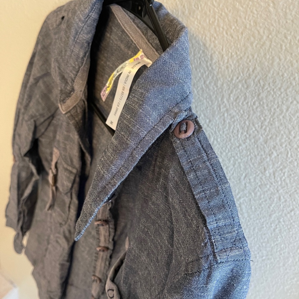 Long sleeve button up shirt